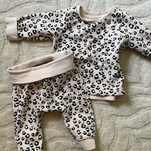 H&M Baby Outfit 2-4M
